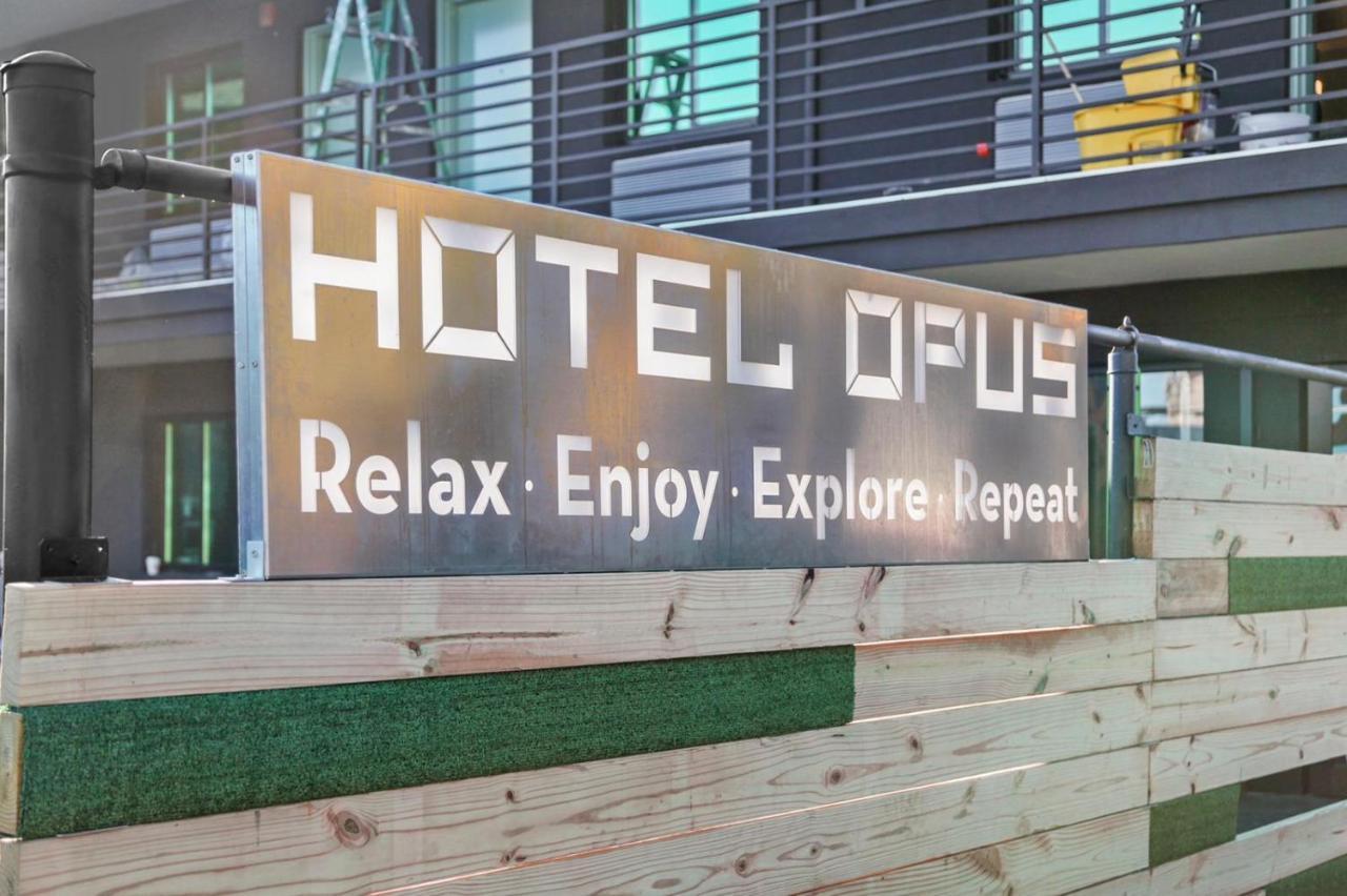 Hotel Opus Bronx Near Bay Plaza Mall New York Kültér fotó