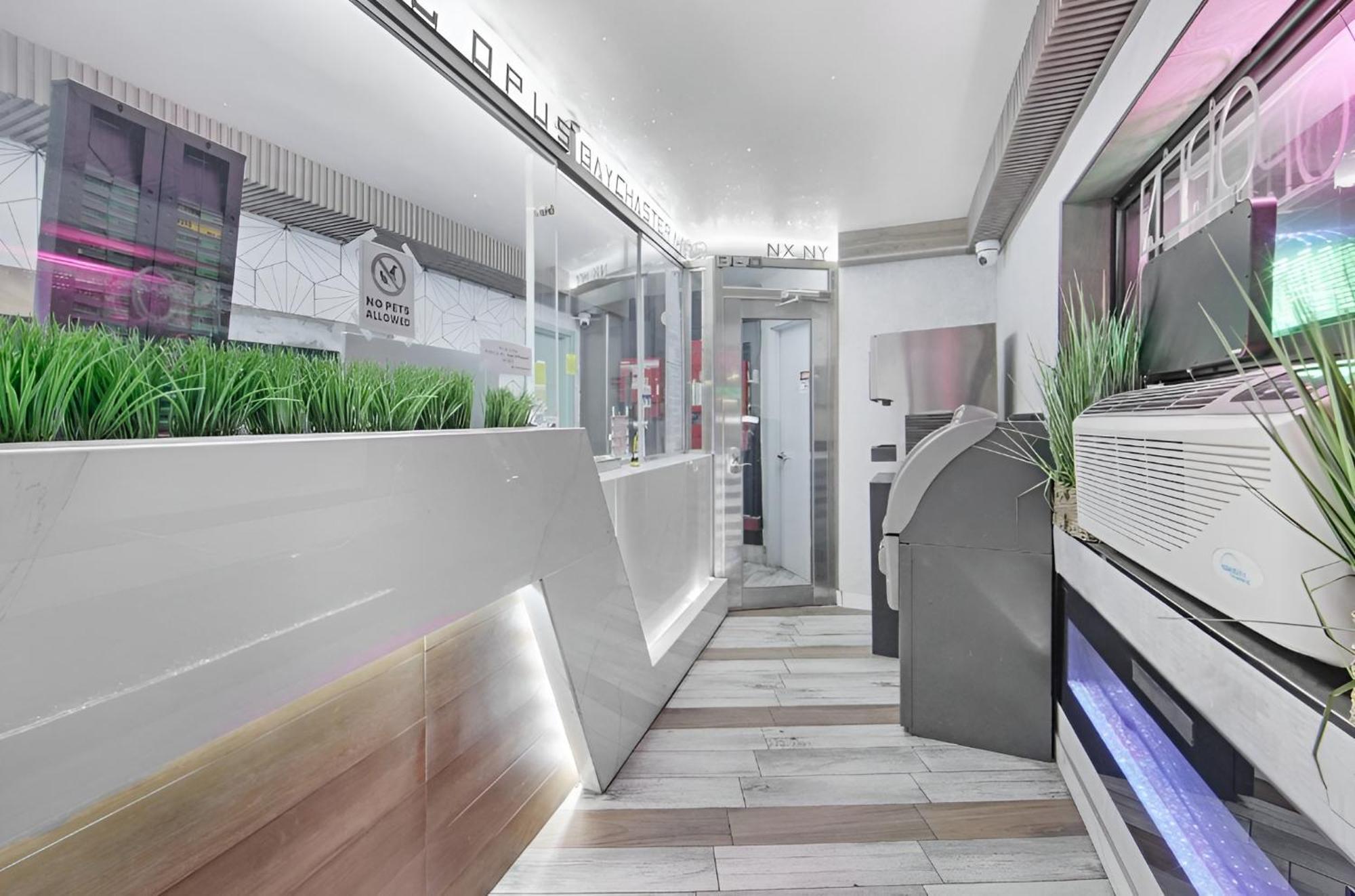 Hotel Opus Bronx Near Bay Plaza Mall New York Kültér fotó